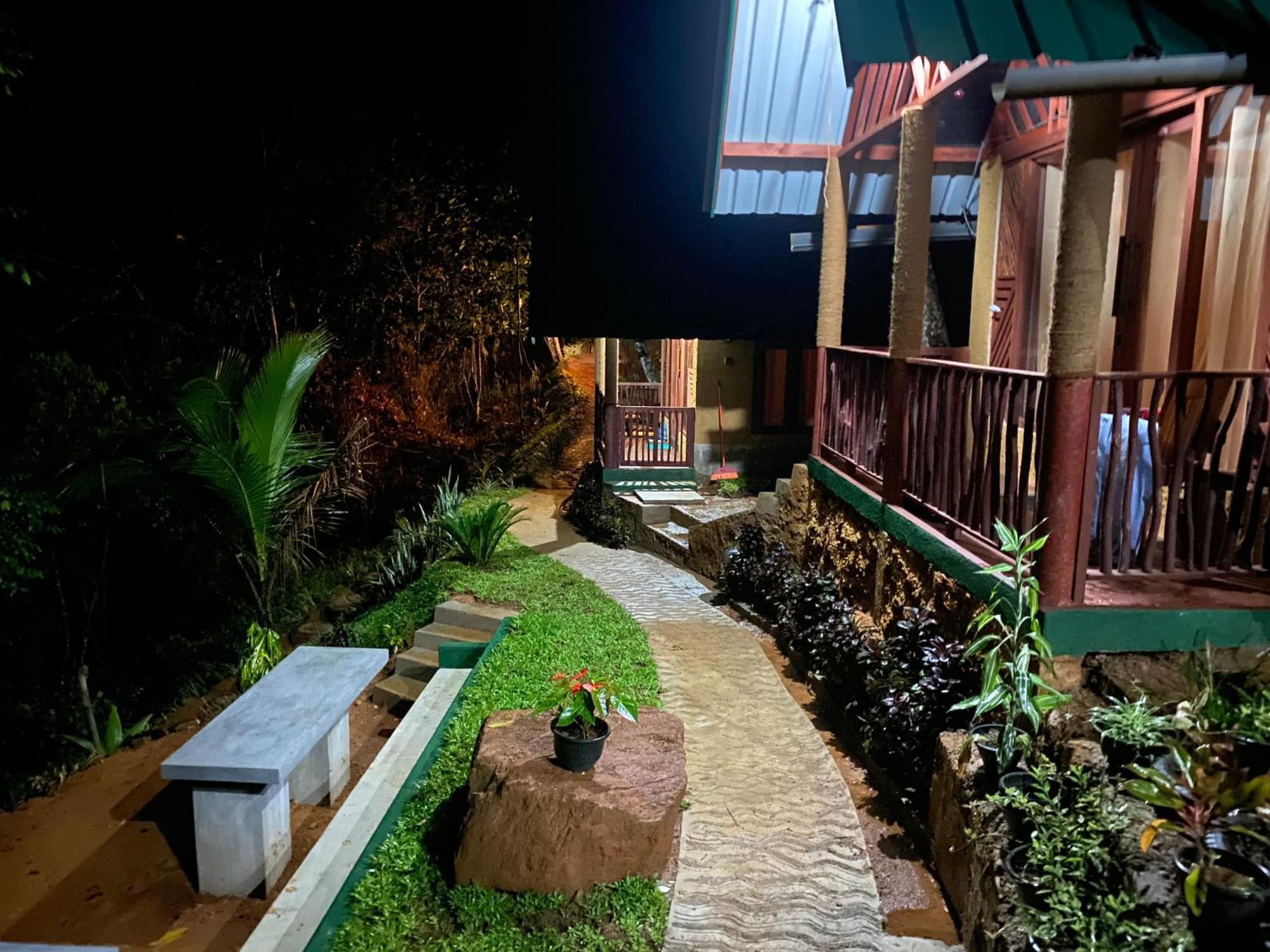 The Rainforest Hideaway Deniyaya Exterior photo